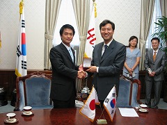 ソウル市長オセフン氏と