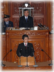 本会議で質疑に立ちました